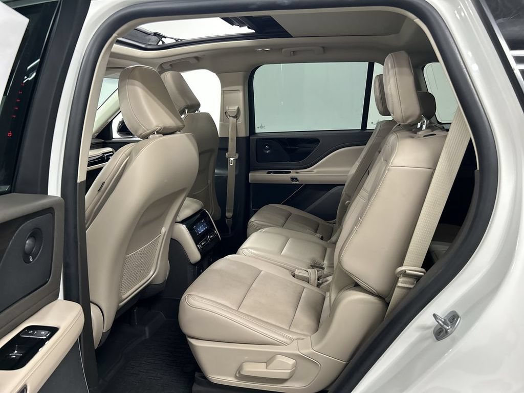 Used 2022 Lincoln Aviator Reserve w/ Elements Package Plus AWD/4WD image 21