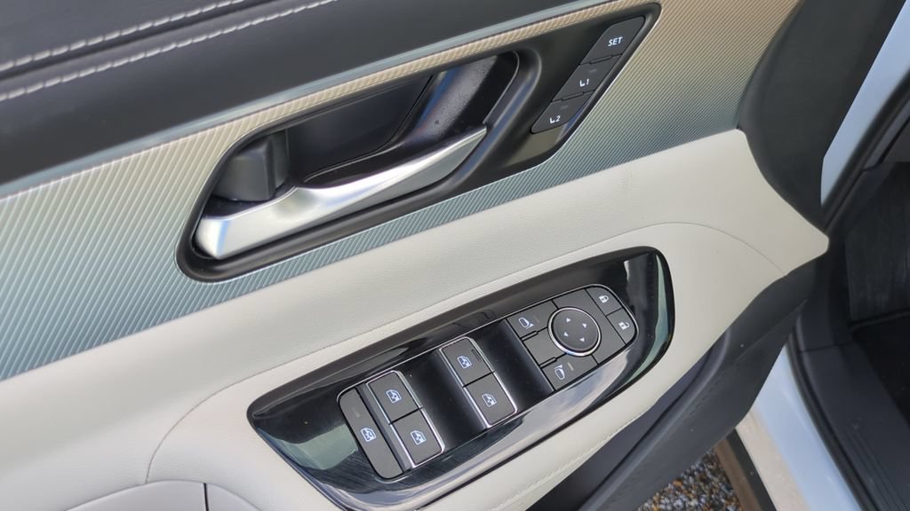 Used 2025 Nissan Murano SL AWD/4WD image 14