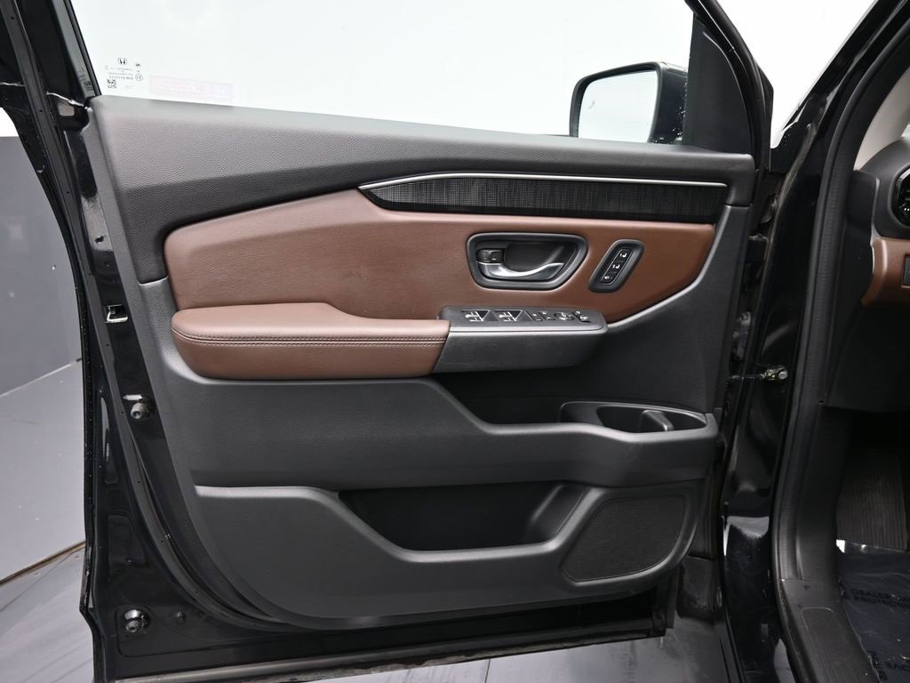 Used 2023 Honda Pilot Elite image 30