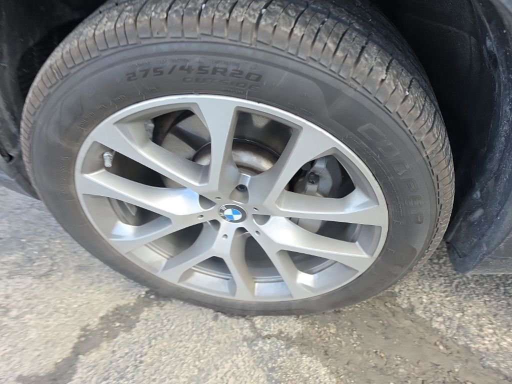 Used 2022 BMW X5 xDrive40i w/ Premium Package image 9