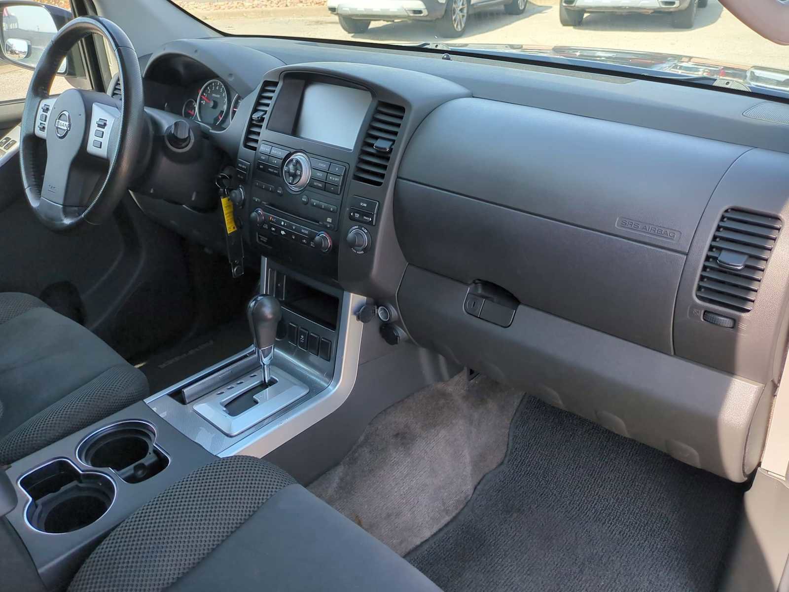 Used 2012 Nissan Pathfinder SV image 27