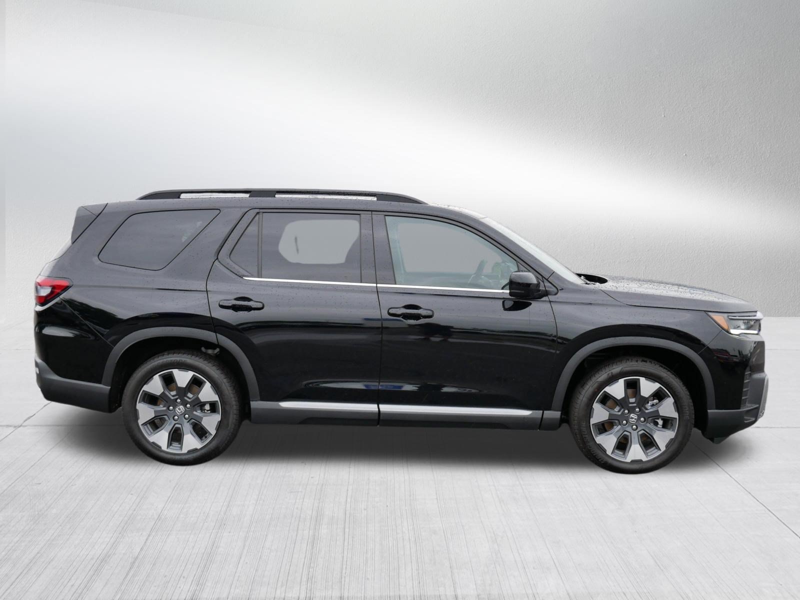 Used 2026 Honda Pilot Elite image 8
