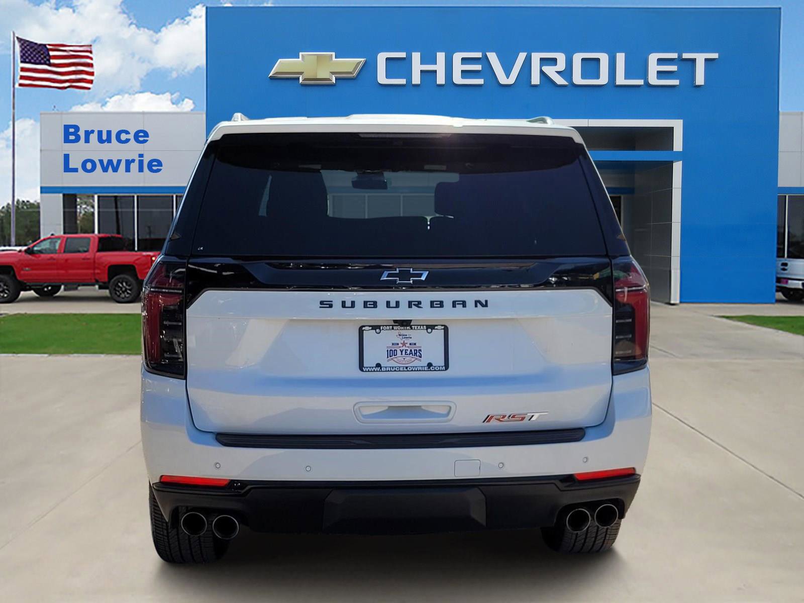 Used 2026 Chevrolet Suburban RST RWD image 6
