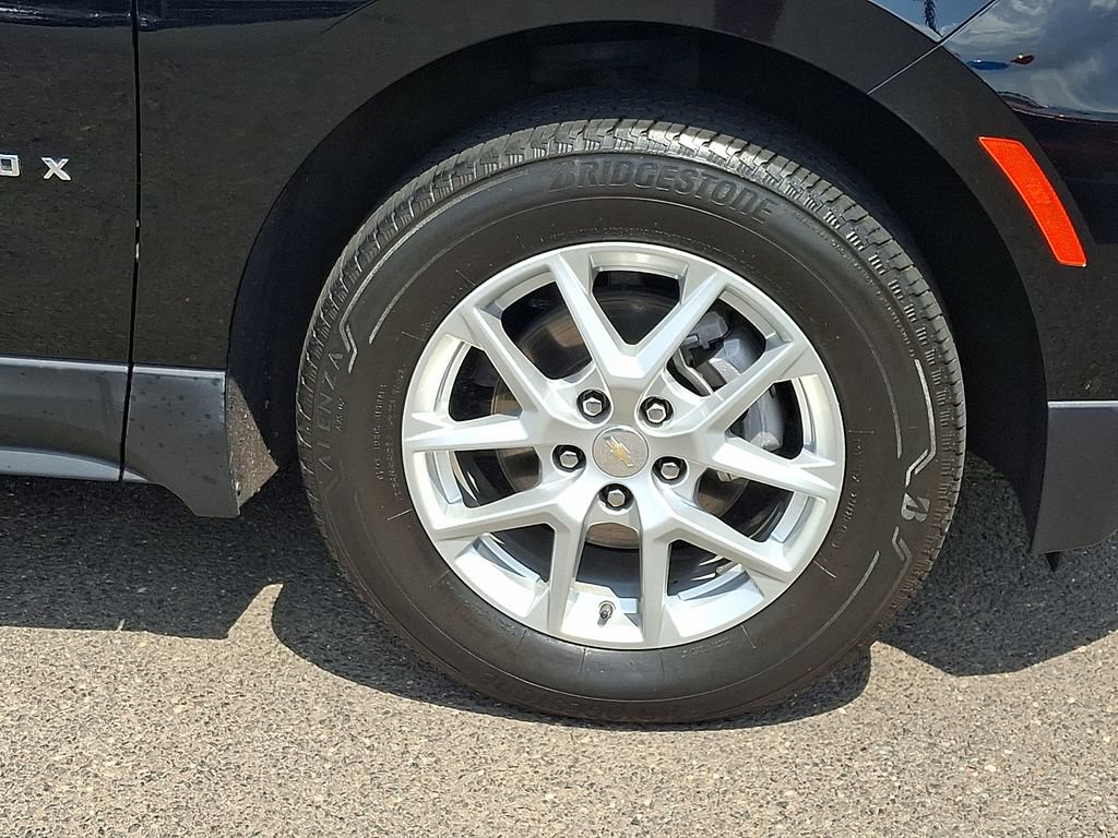 Used 2024 Chevrolet Equinox LT w/ LPO, Floor Liner Package AWD/4WD image 8