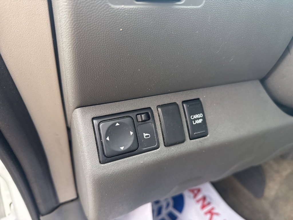 Used 2018 Nissan Frontier SV image 17