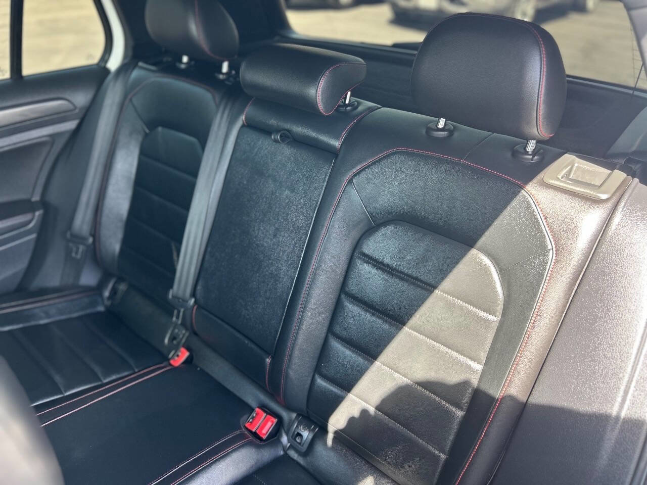 Used 2019 Volkswagen GTI SE image 14