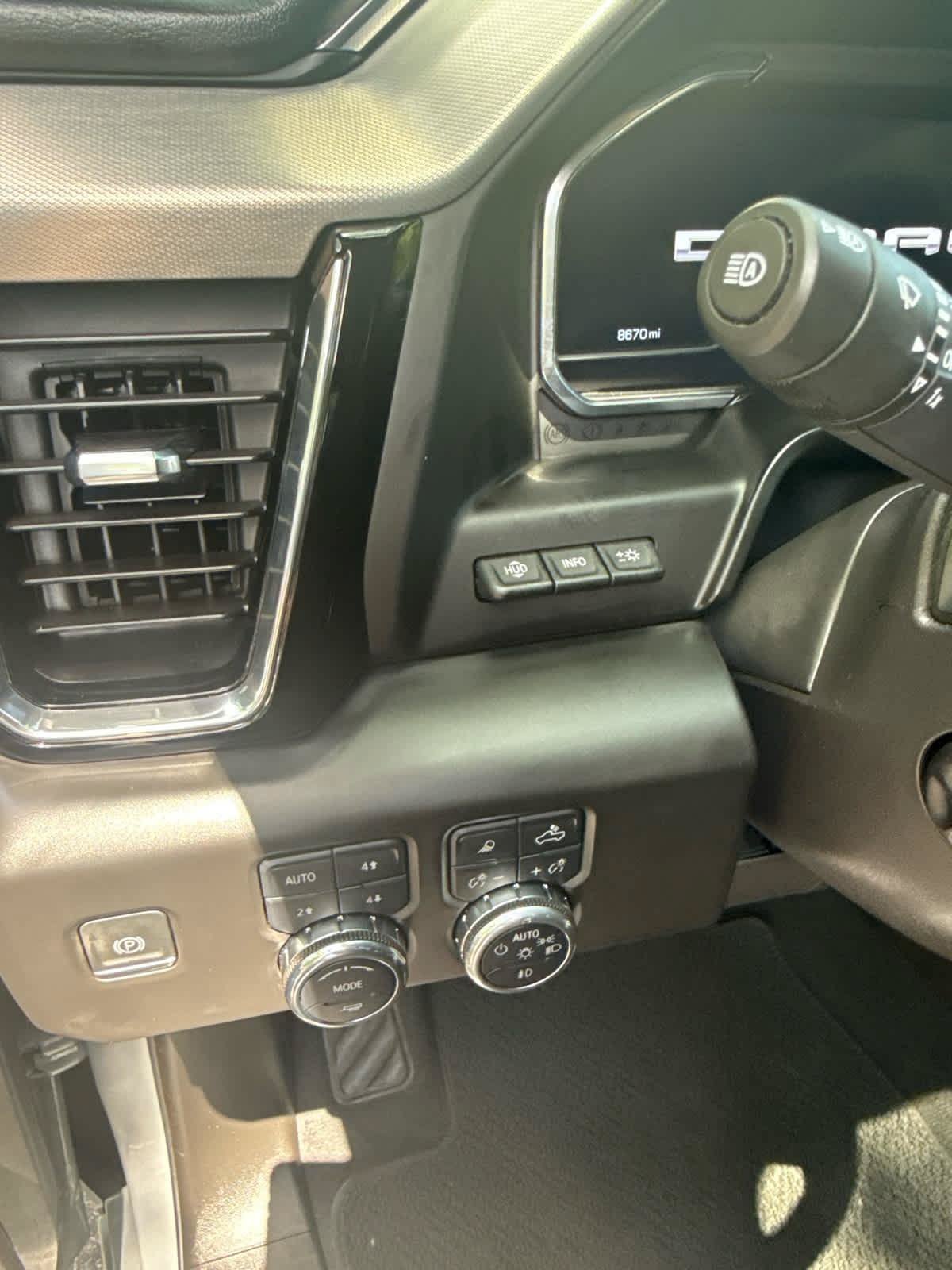 Used 2025 GMC Sierra 1500 Denali w/ Denali Reserve Package AWD/4WD image 19