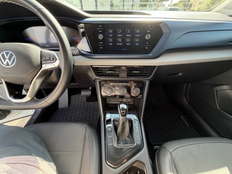 Used 2023 Volkswagen Taos SE FWD image 15