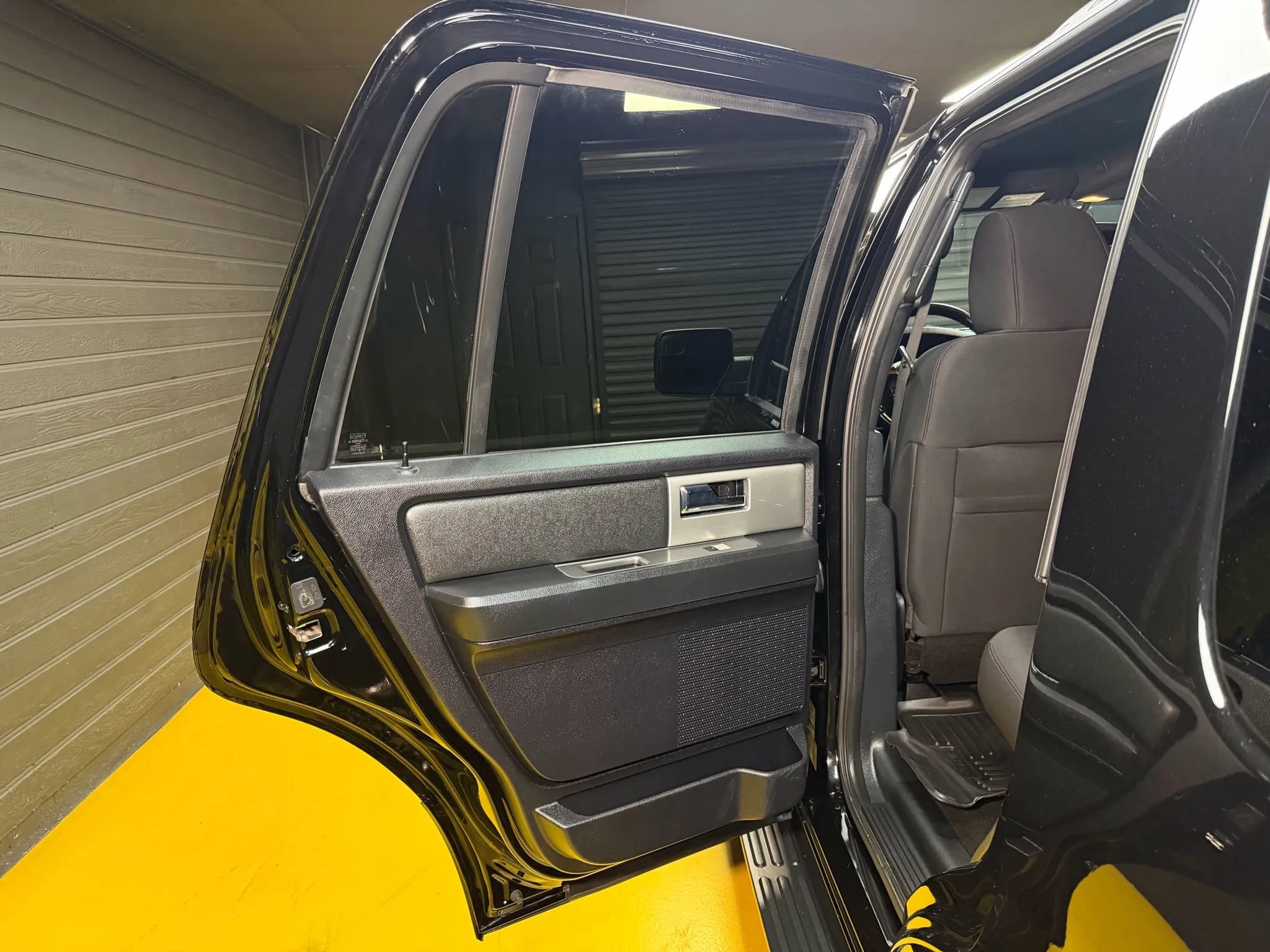 Used 2017 Ford Expedition XLT image 14