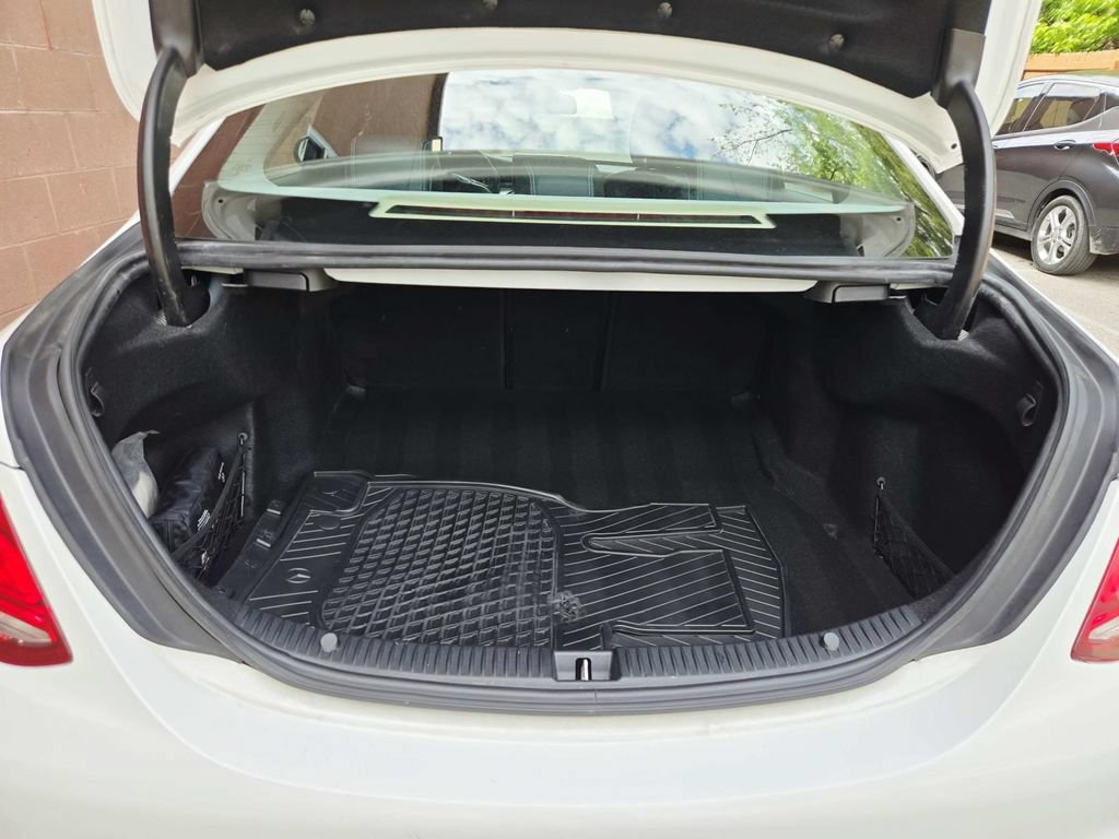 Used 2016 Mercedes-Benz C 300 4MATIC Sedan image 14