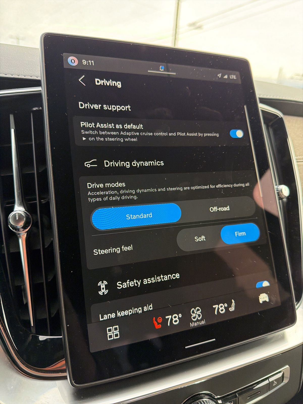 New 2026 Volvo XC90 B6 Core w/ Protection Package Premier image 43