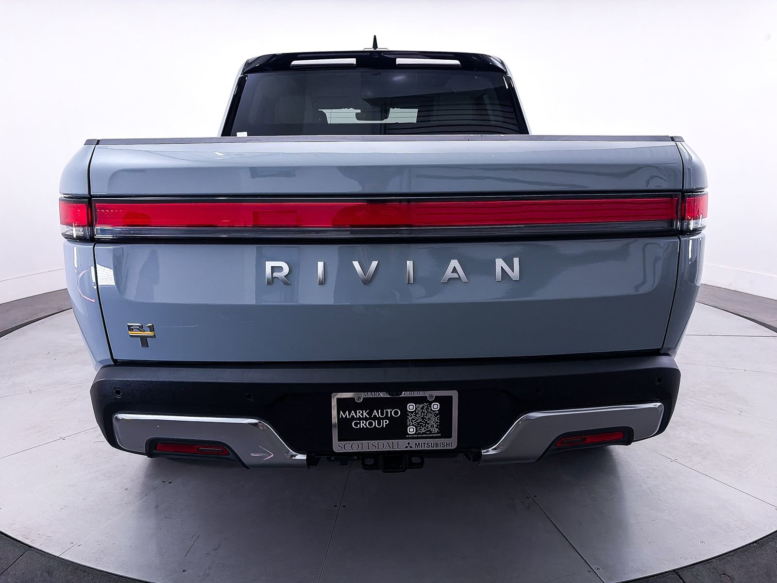 Used 2023 Rivian R1T Adventure AWD/4WD image 15