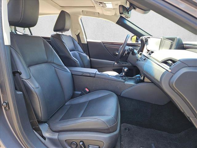 Used 2020 Lexus ES 300h w/ Premium Package FWD image 19
