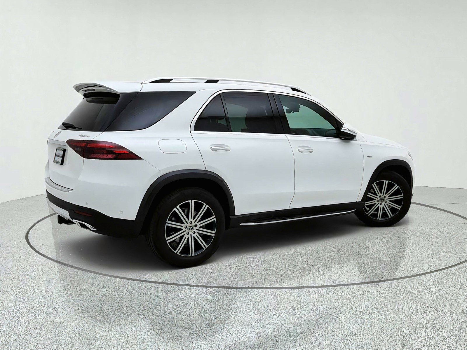 Used 2025 Mercedes-Benz GLE 450e 4MATIC image 8