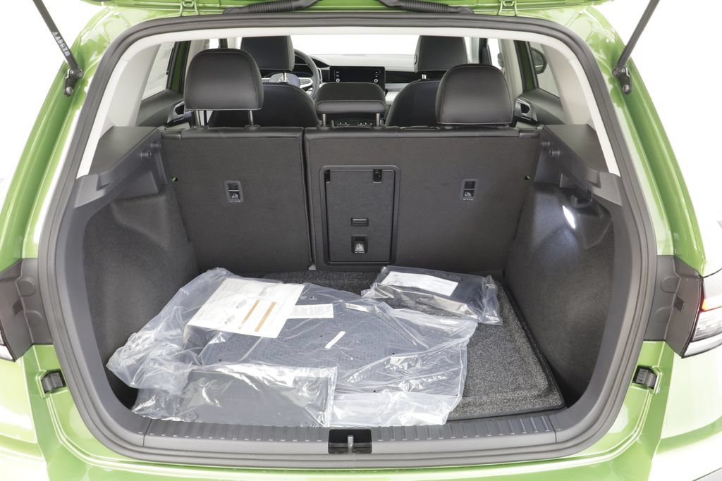 New 2026 Volkswagen Taos SEL AWD/4WD image 19