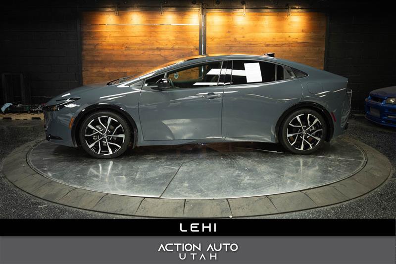 Used 2026 Toyota Prius Plug-In Hybrid image 1