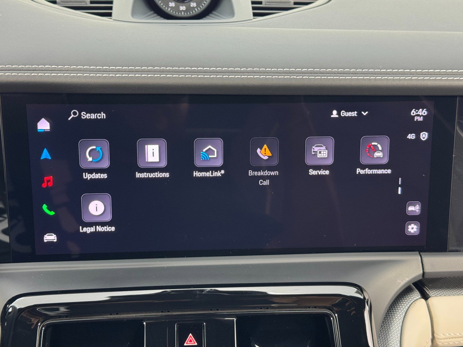 Used 2024 Porsche Panamera 4 w/ Premium Package image 27