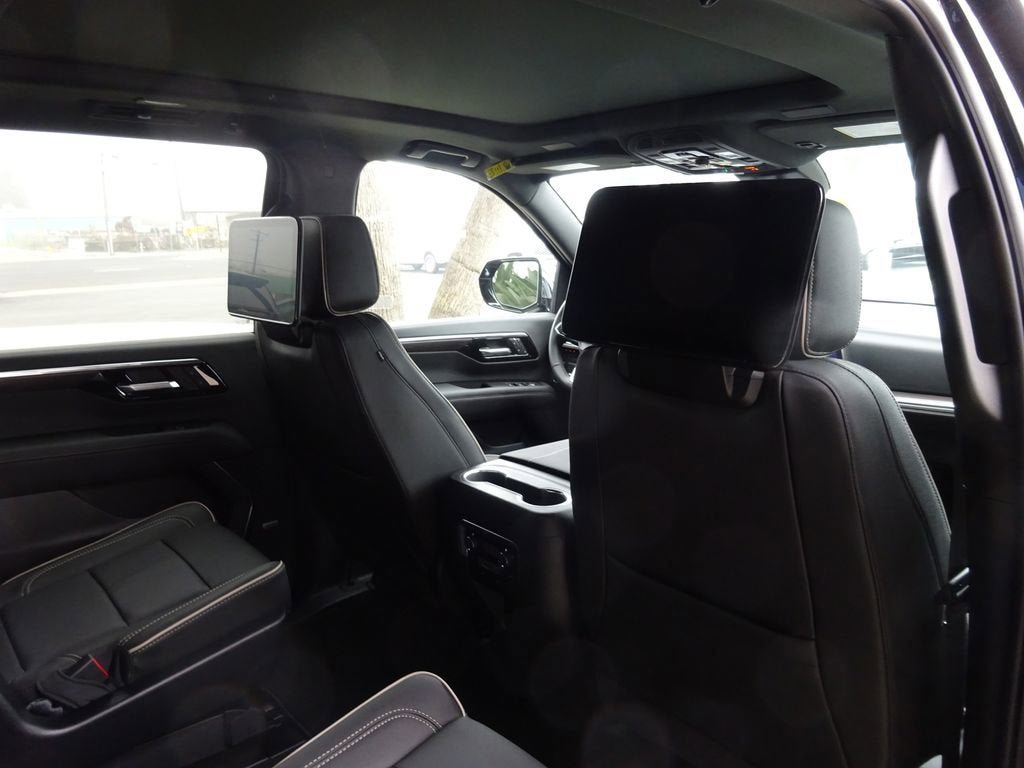 New 2026 Chevrolet Suburban Premier AWD/4WD image 21