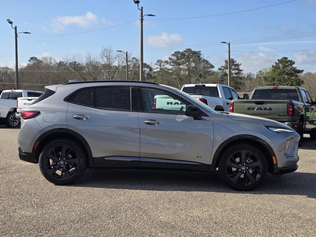 Used 2024 Buick Envision Sport Touring image 5