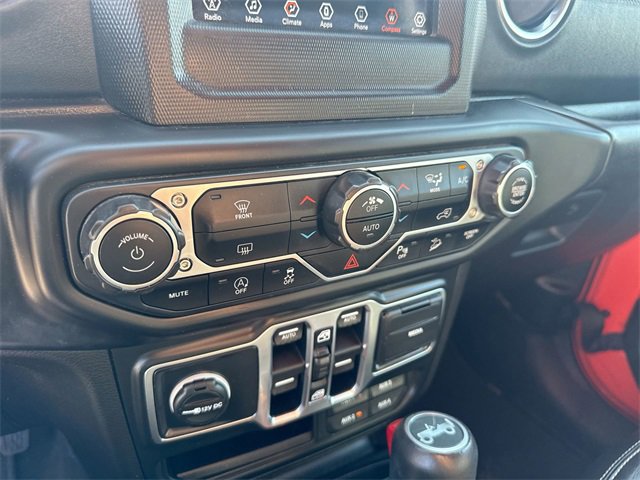 Used 2018 Jeep Wrangler Unlimited Sahara w/ Safety Group image 21