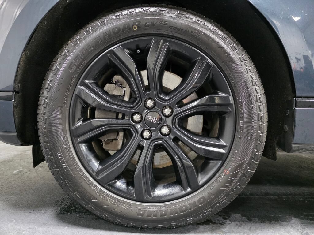 Used 2022 Ford Edge SE w/ Black Appearance Package AWD/4WD image 5