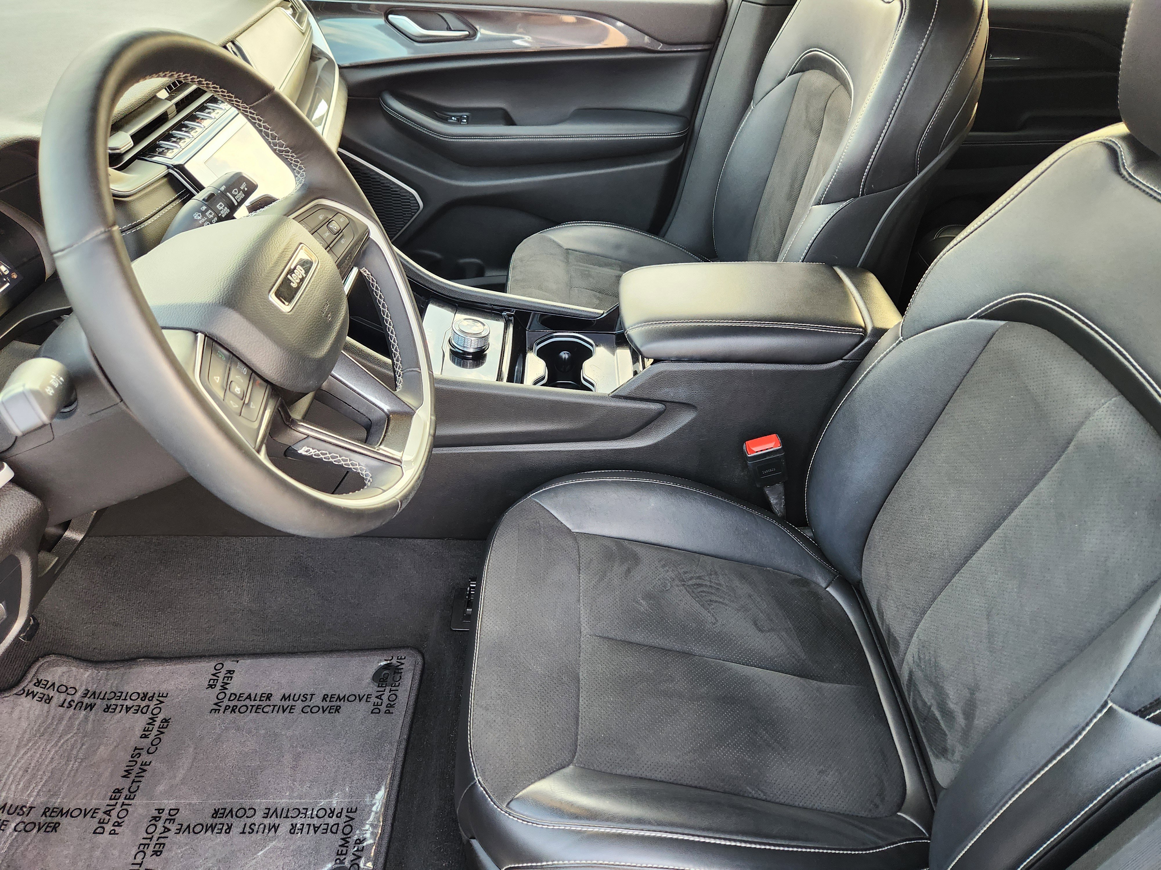 Used 2022 Jeep Grand Cherokee Altitude image 13