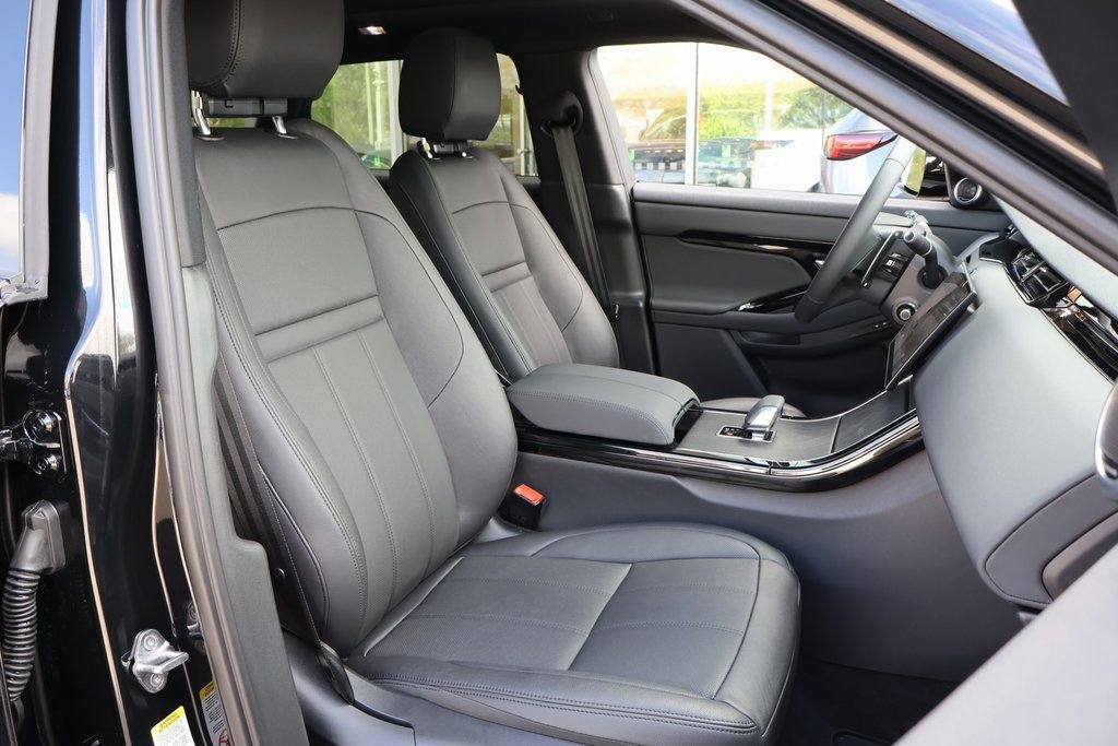 Used 2026 Land Rover Range Rover Evoque Dynamic SE image 18