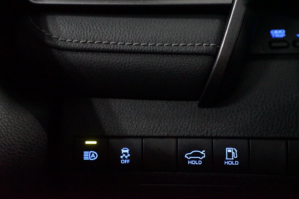 Used 2022 Toyota Camry SE FWD image 22