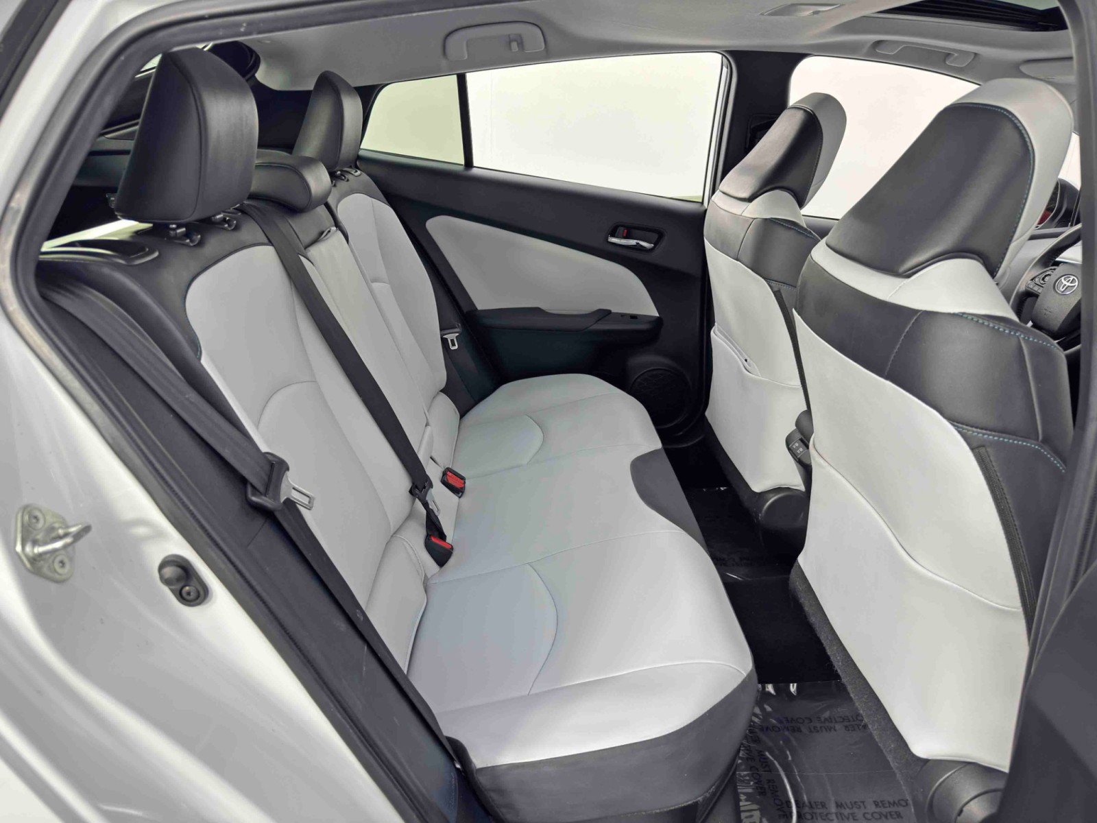 Used 2022 Toyota Prius XLE w/ Premium Convenience Package image 37