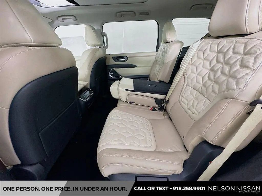 Certified 2026 Nissan Armada Platinum AWD/4WD image 14