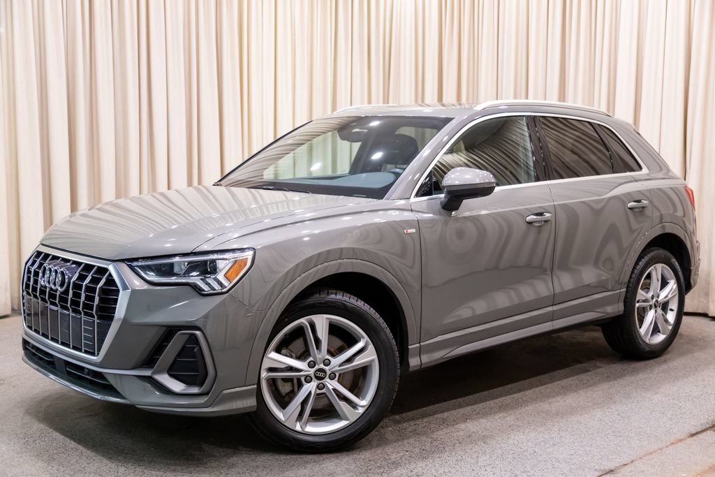 Used 2023 Audi Q3 2.0T Premium AWD/4WD image 2