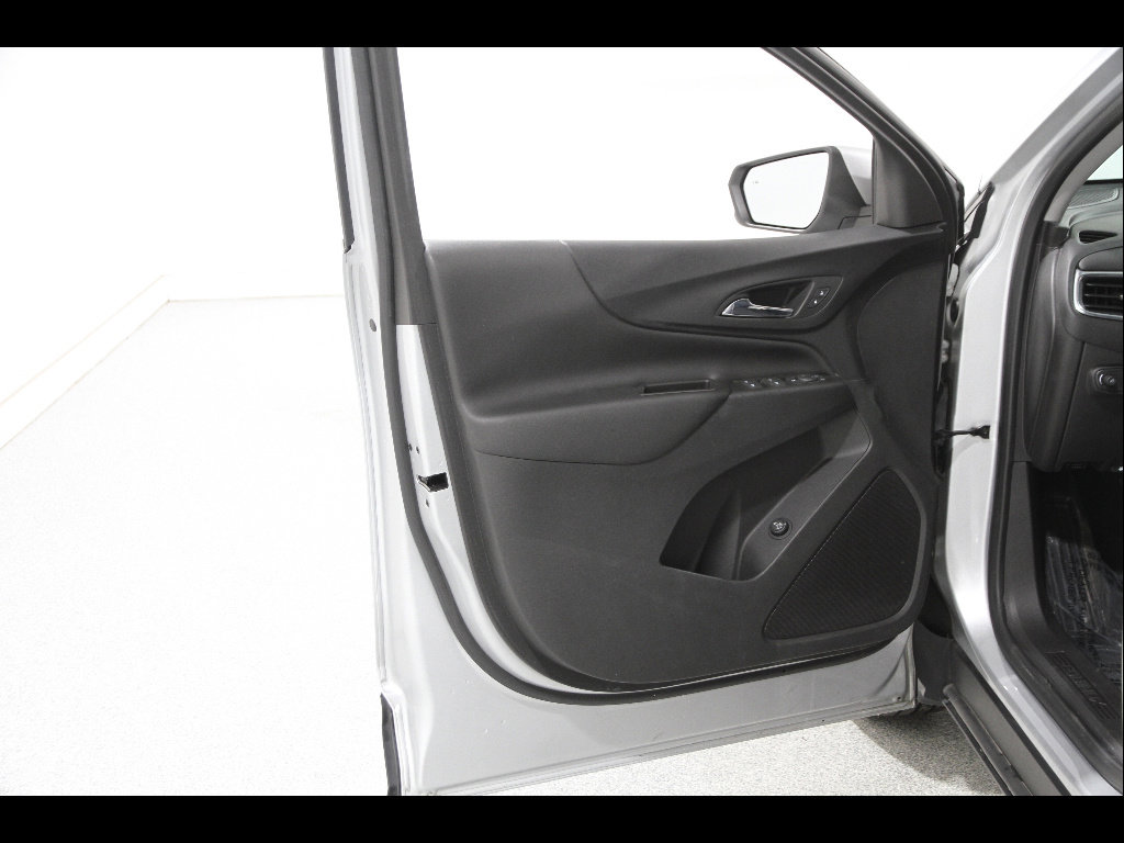 Used 2022 Chevrolet Equinox LT FWD image 4