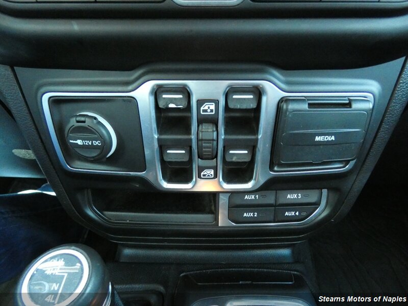 Used 2020 Jeep Wrangler Unlimited Sahara AWD/4WD image 30