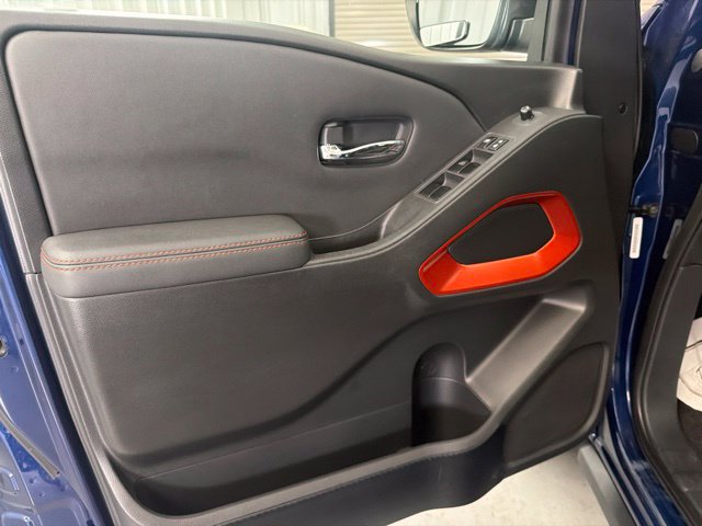 Used 2022 Nissan Frontier PRO-4X w/ Technology Package AWD/4WD image 9