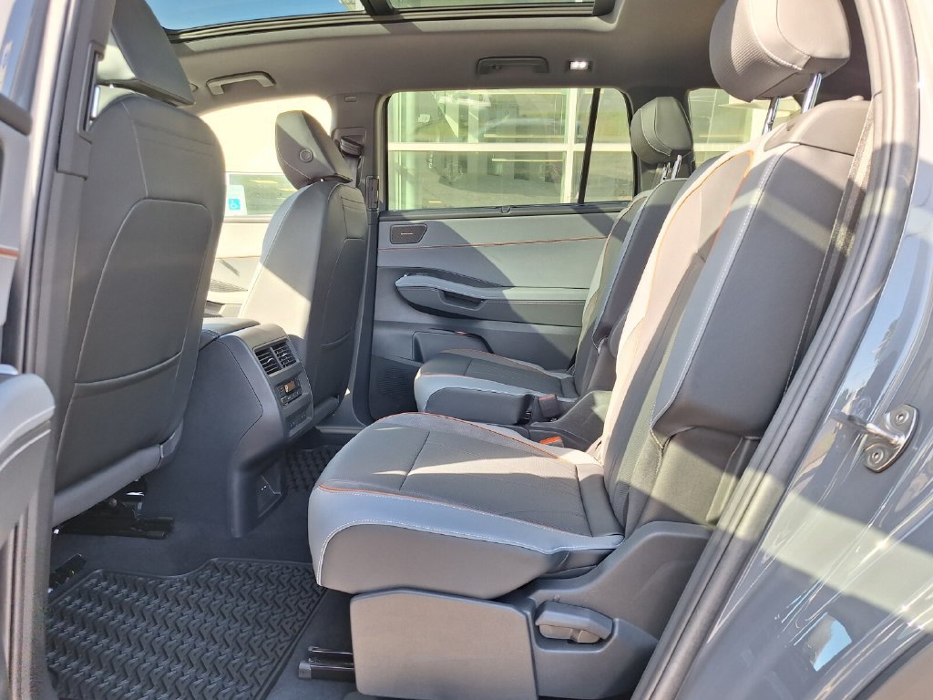 New 2027 Volkswagen Atlas SEL Premium R-Line AWD/4WD image 12