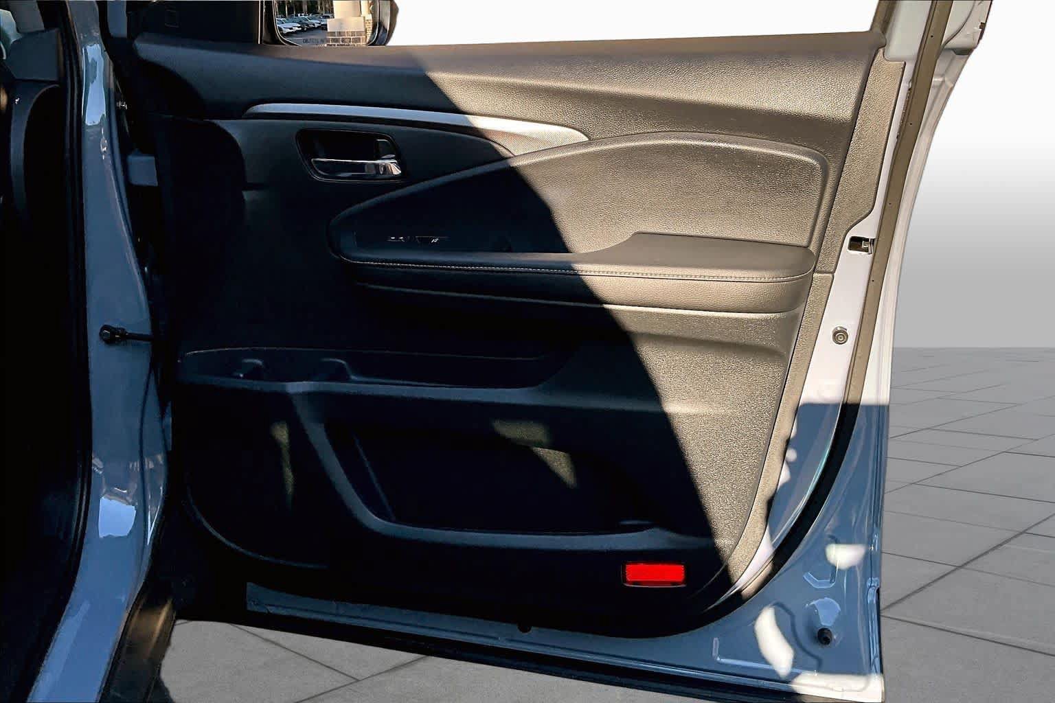 Used 2023 Honda Ridgeline RTL image 23