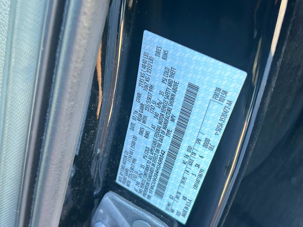 Used 2017 Ford Escape SE w/ Equipment Group 201A image 11