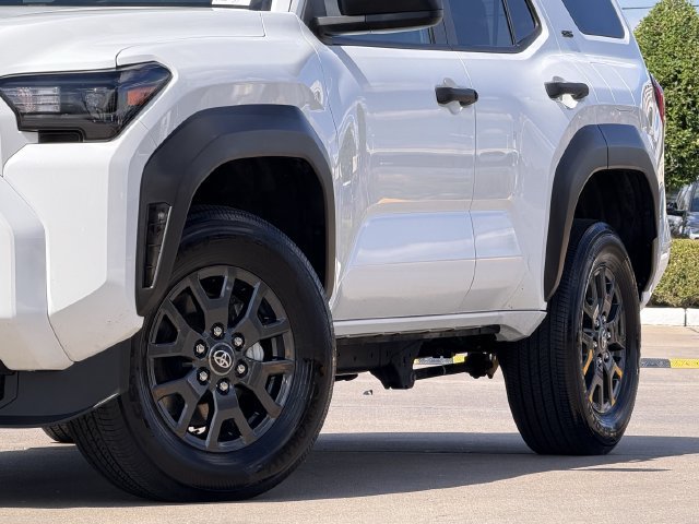Certified 2025 Toyota 4Runner SR5 AWD/4WD image 11