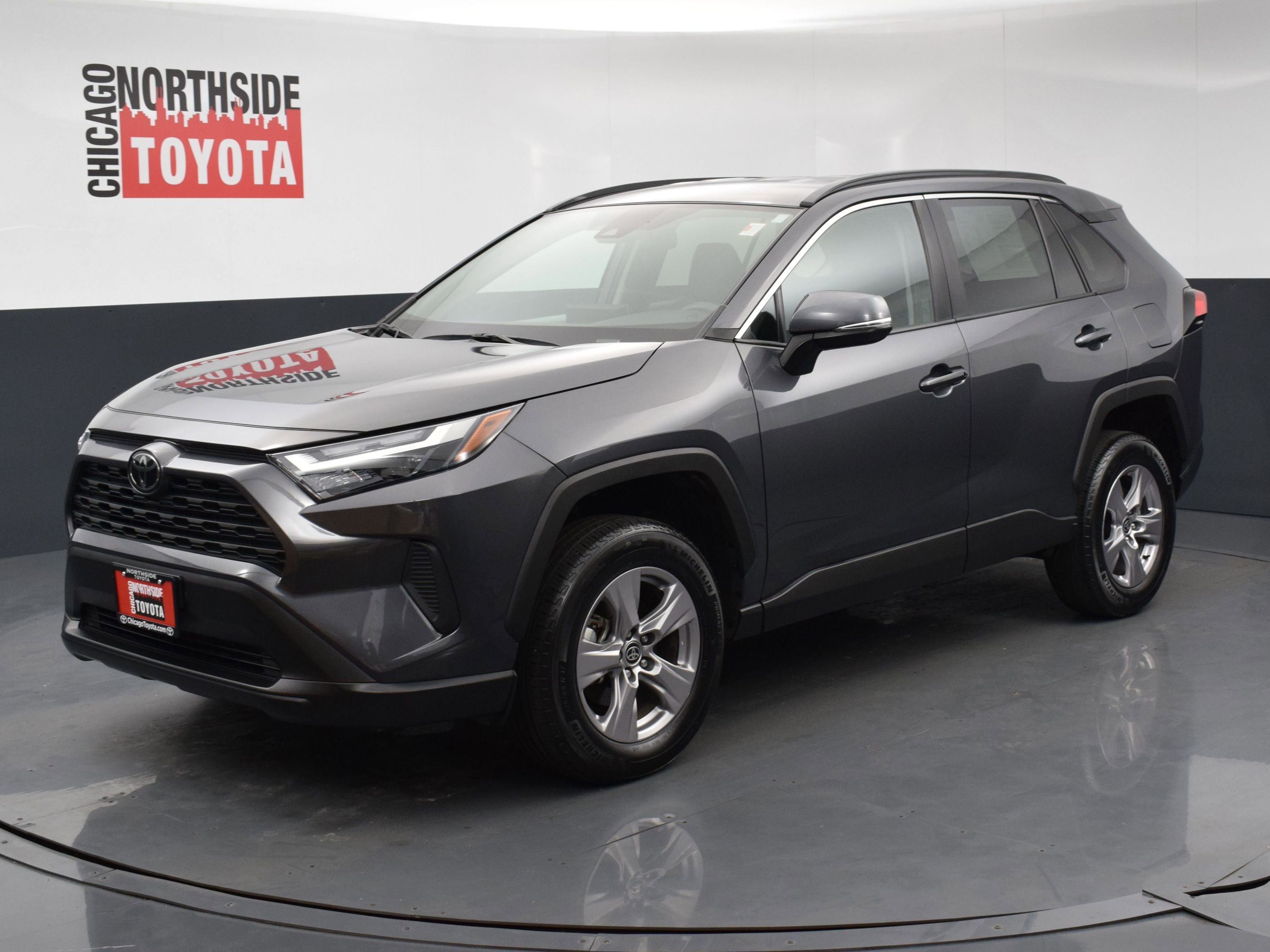 Used 2025 Toyota RAV4 XLE FWD image 8