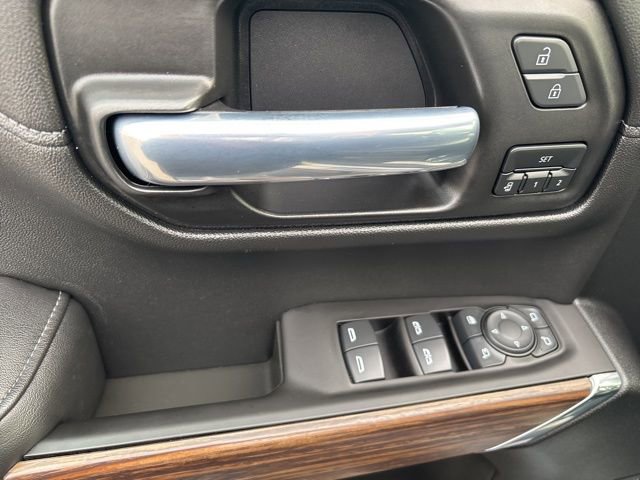 Used 2021 Chevrolet Silverado 1500 High Country w/ Technology Package image 15