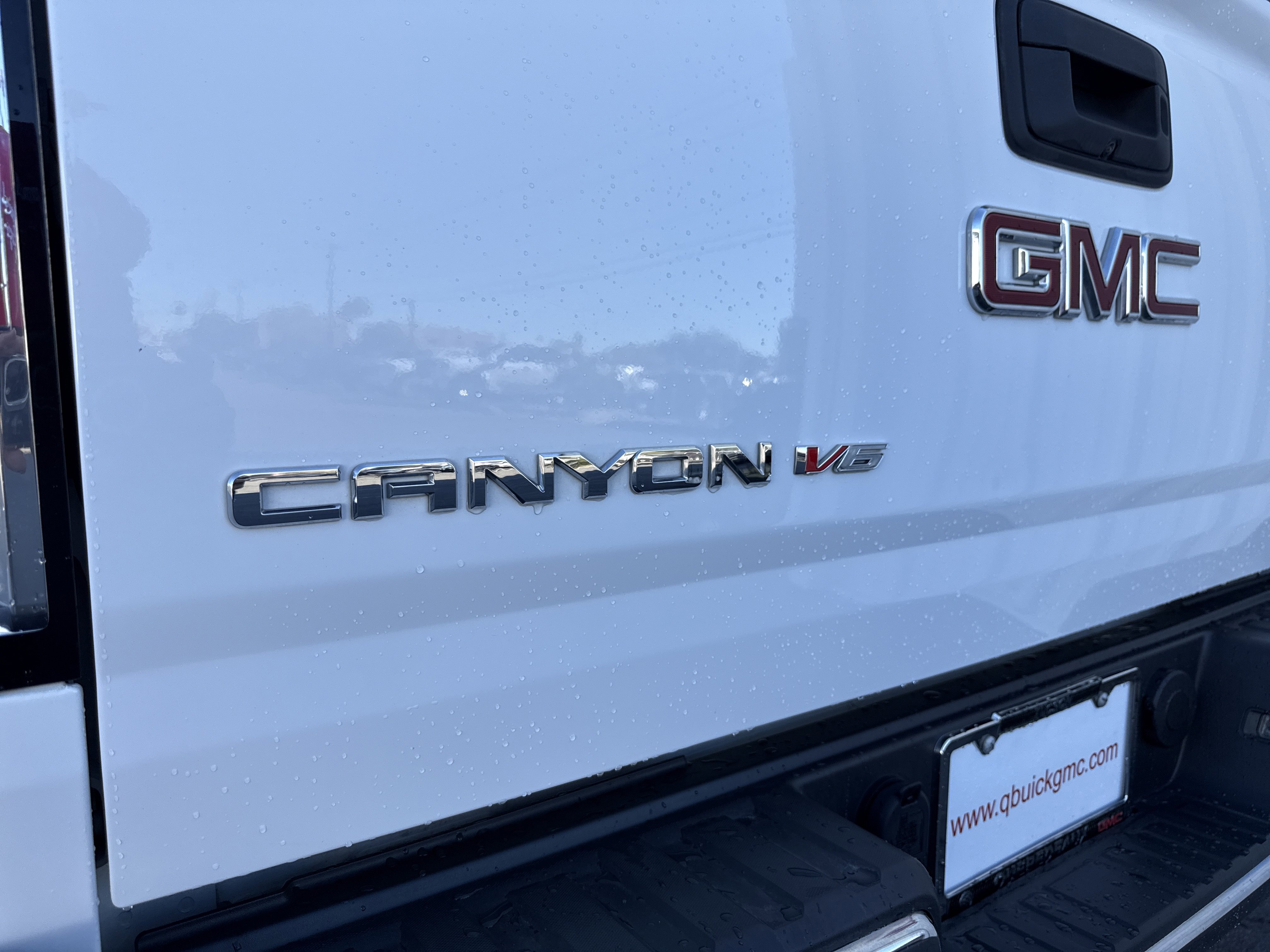 Used 2017 GMC Canyon SLT w/ Driver Alert Package image 14