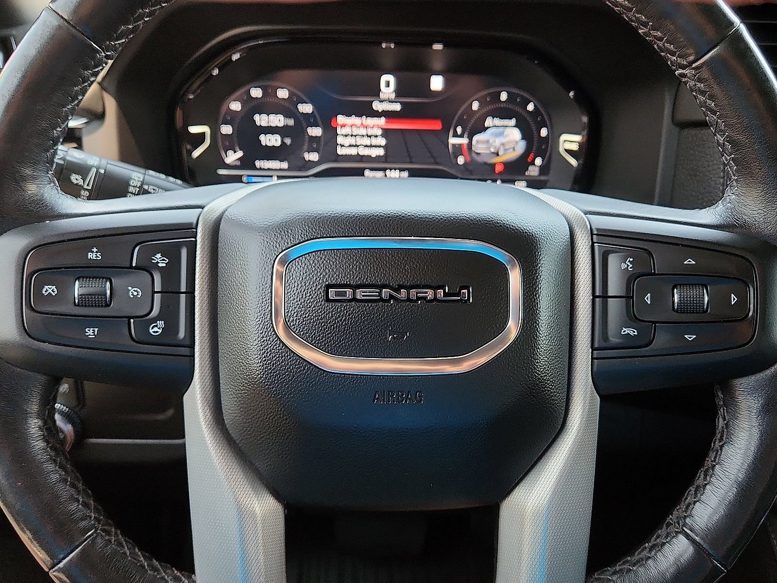 Used 2022 GMC Yukon XL Denali RWD image 25
