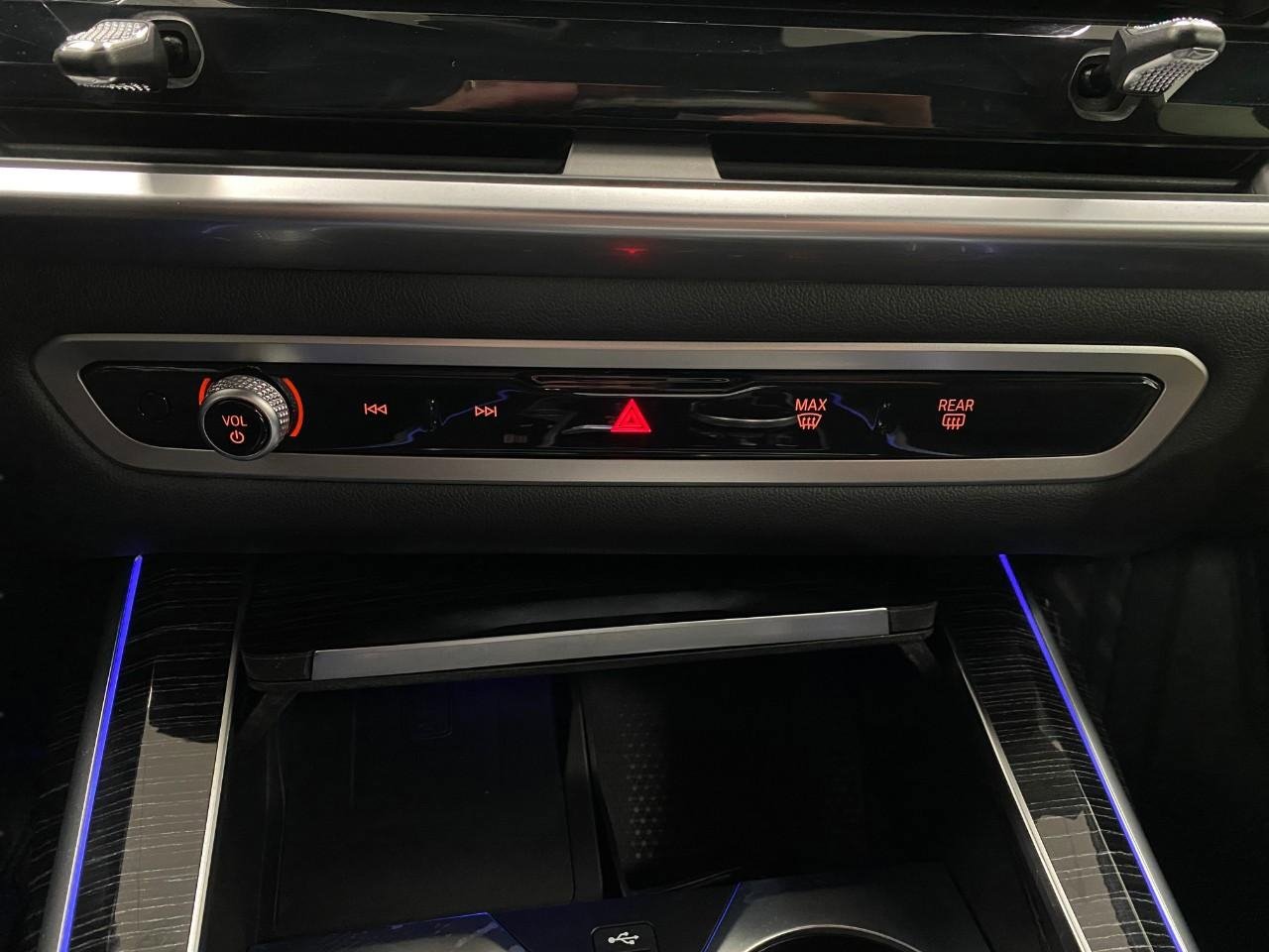 Certified 2025 BMW X7 M60i w/ Climate Comfort Package image 27
