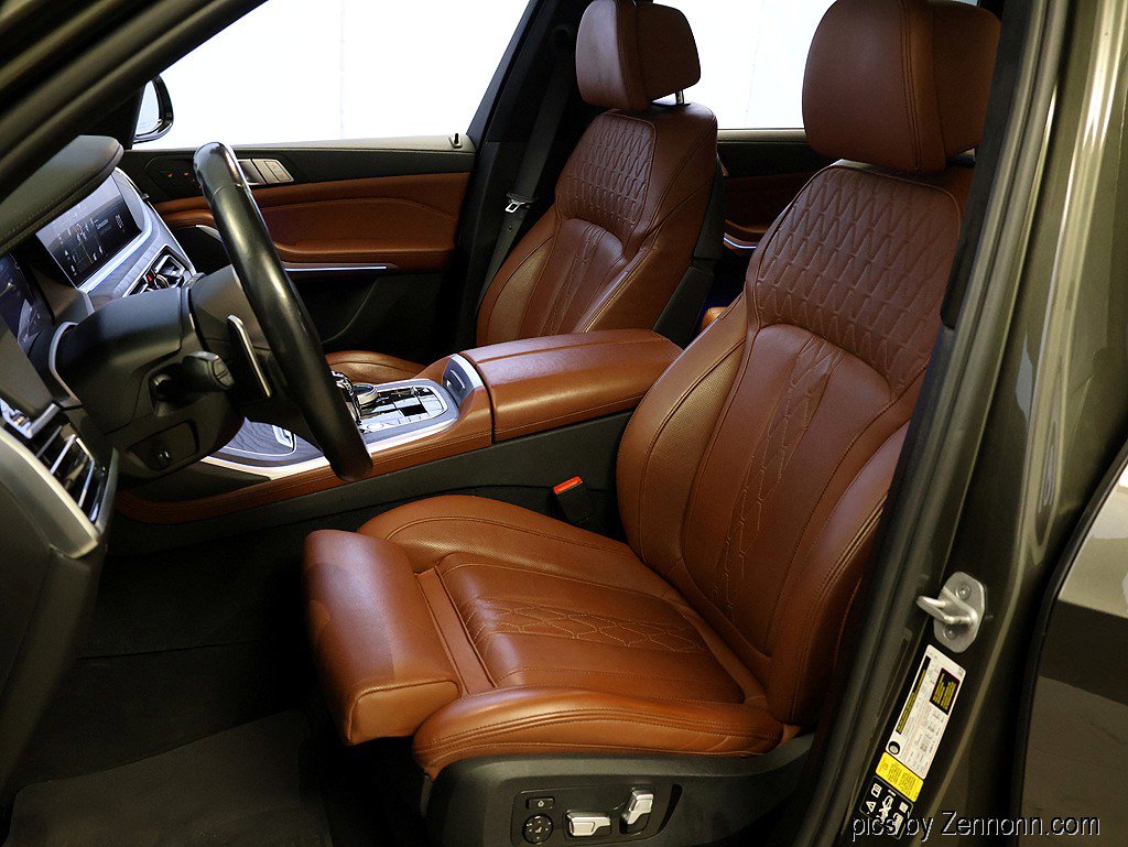 Used 2022 BMW X7 xDrive40i w/ M Sport Package image 10