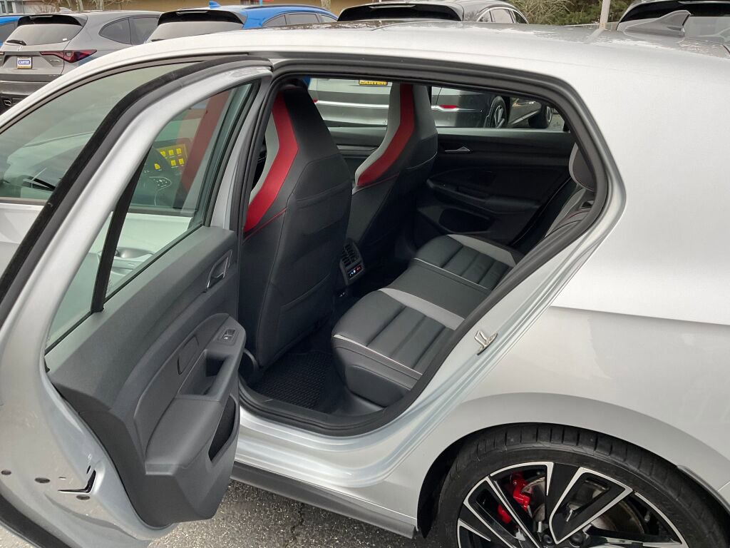 Used 2022 Volkswagen GTI Autobahn image 11