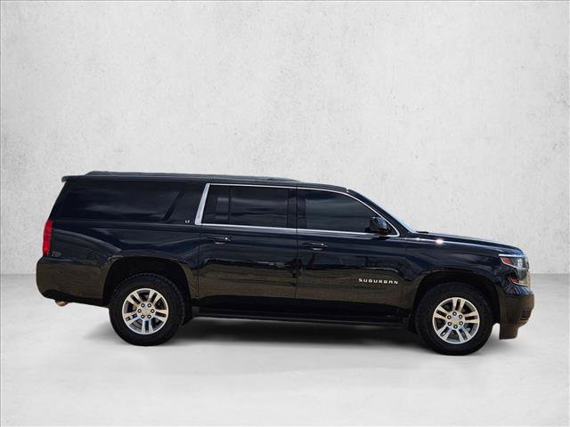 Used 2018 Chevrolet Suburban LT RWD image 4