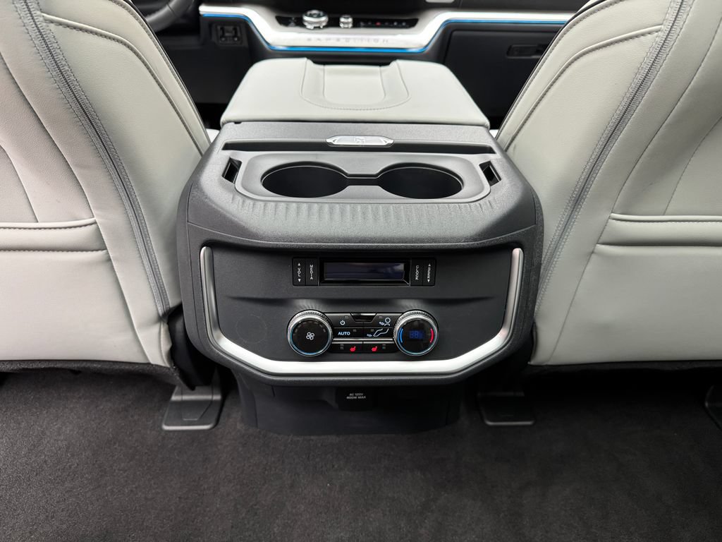New 2027 Ford Expedition Platinum w/ Platinum Ultimate Package AWD/4WD image 13