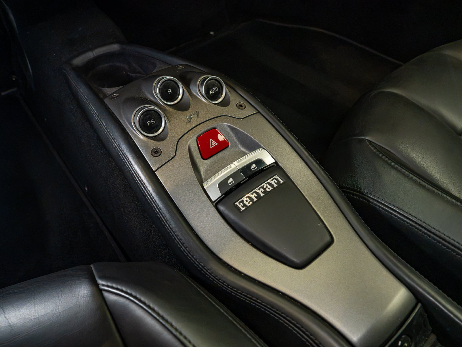 Used 2010 Ferrari 458 Italia Coupe RWD image 15