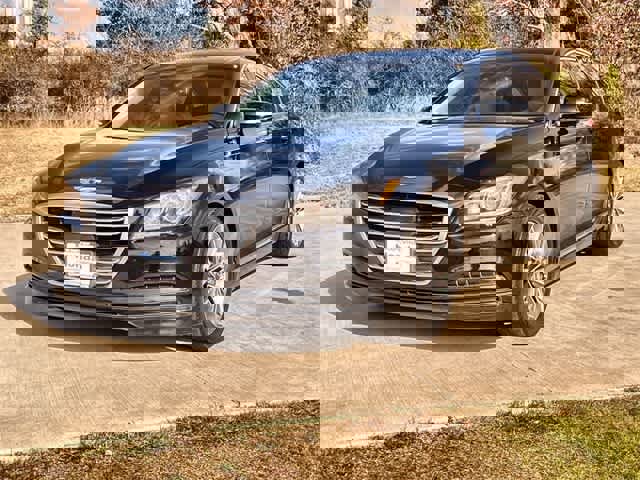 Used 2015 Hyundai Genesis 3.8 w/ Option Group 04 image 2