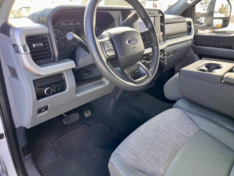 Used 2024 Ford F350 XLT AWD/4WD image 13